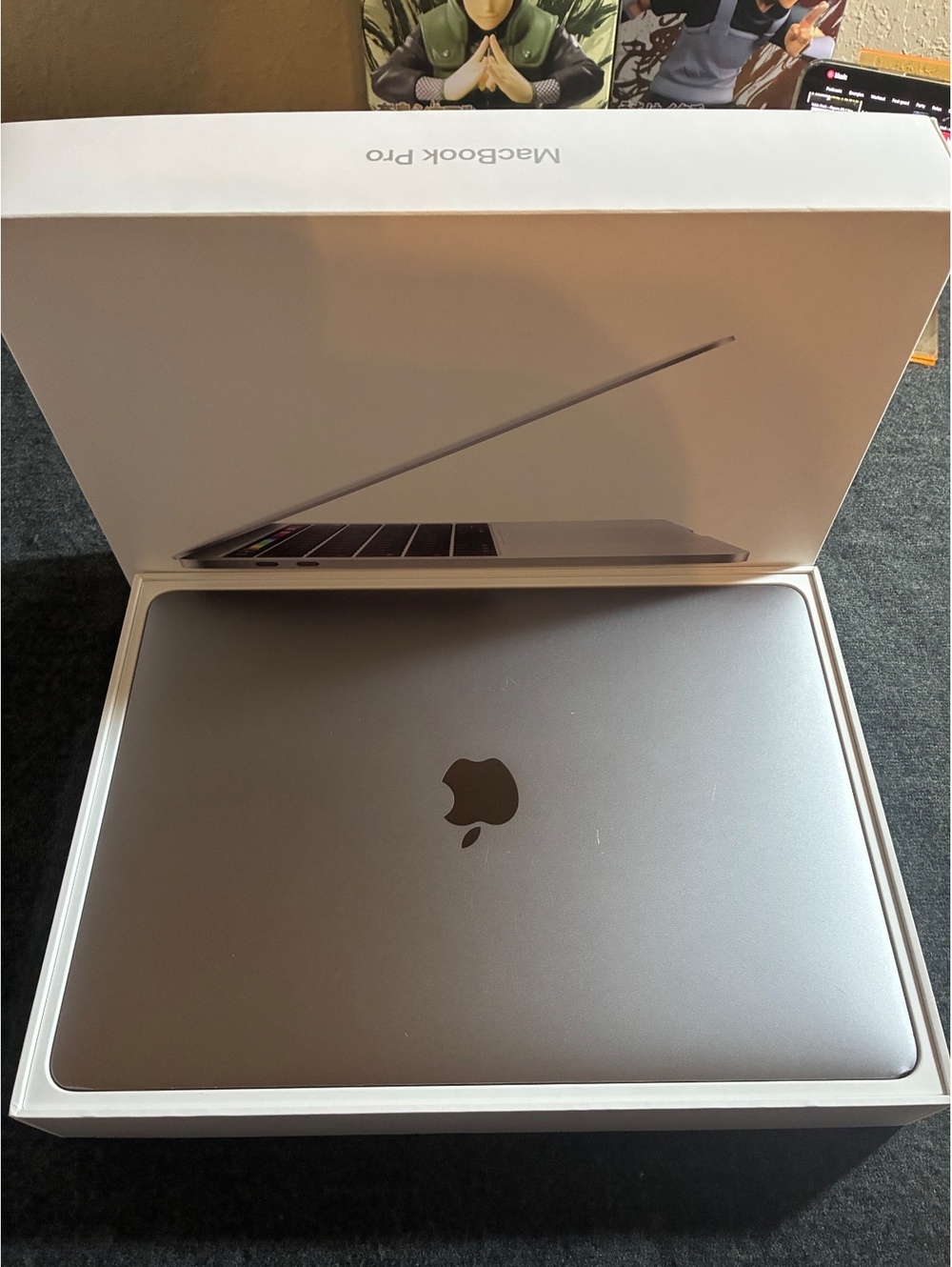 Apple MacBook Pro13 Space Gray Laptop, Ram 16gb, 512gb ssd, MacOS 2022, with box